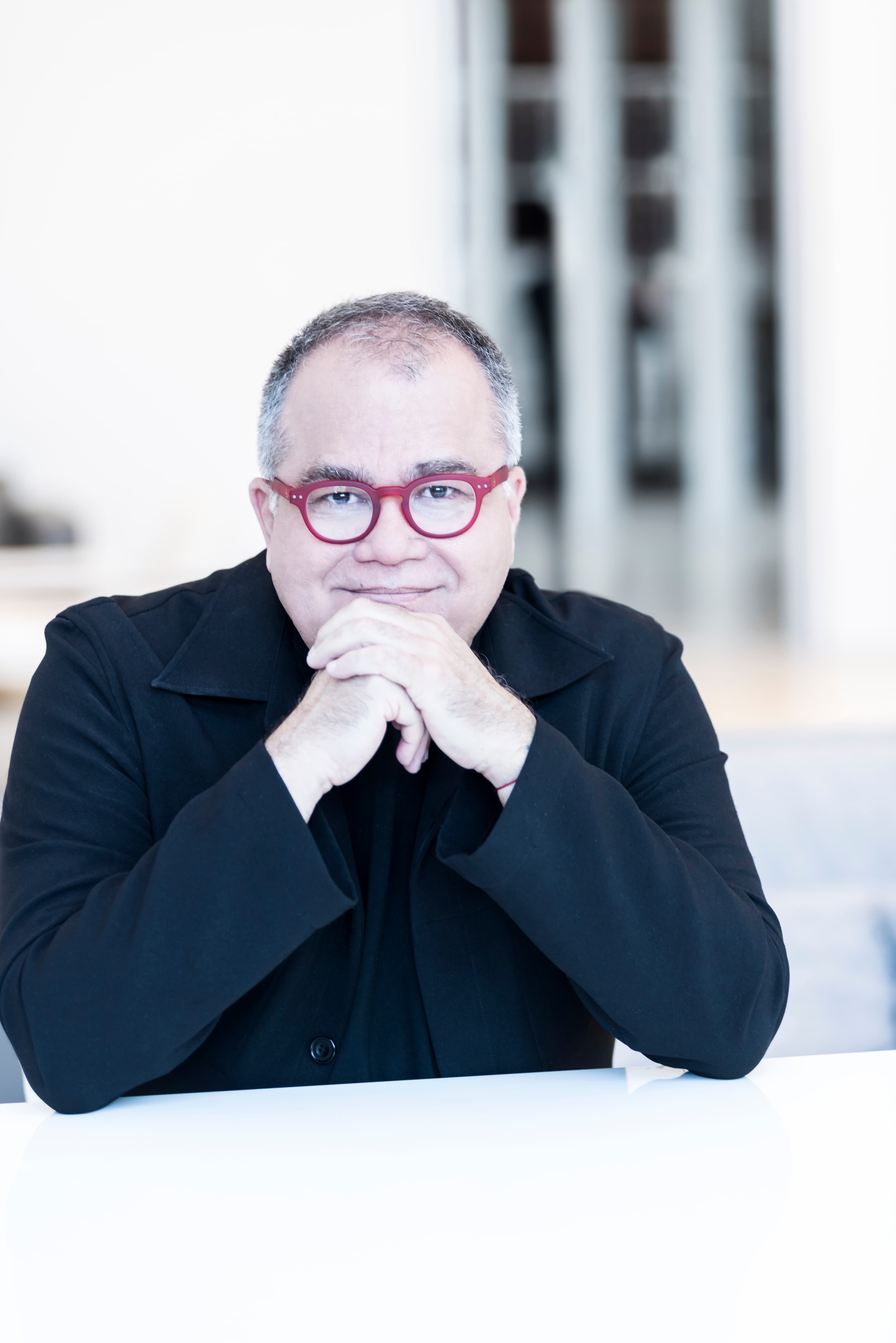 Portrait: Armando Lucas Correa