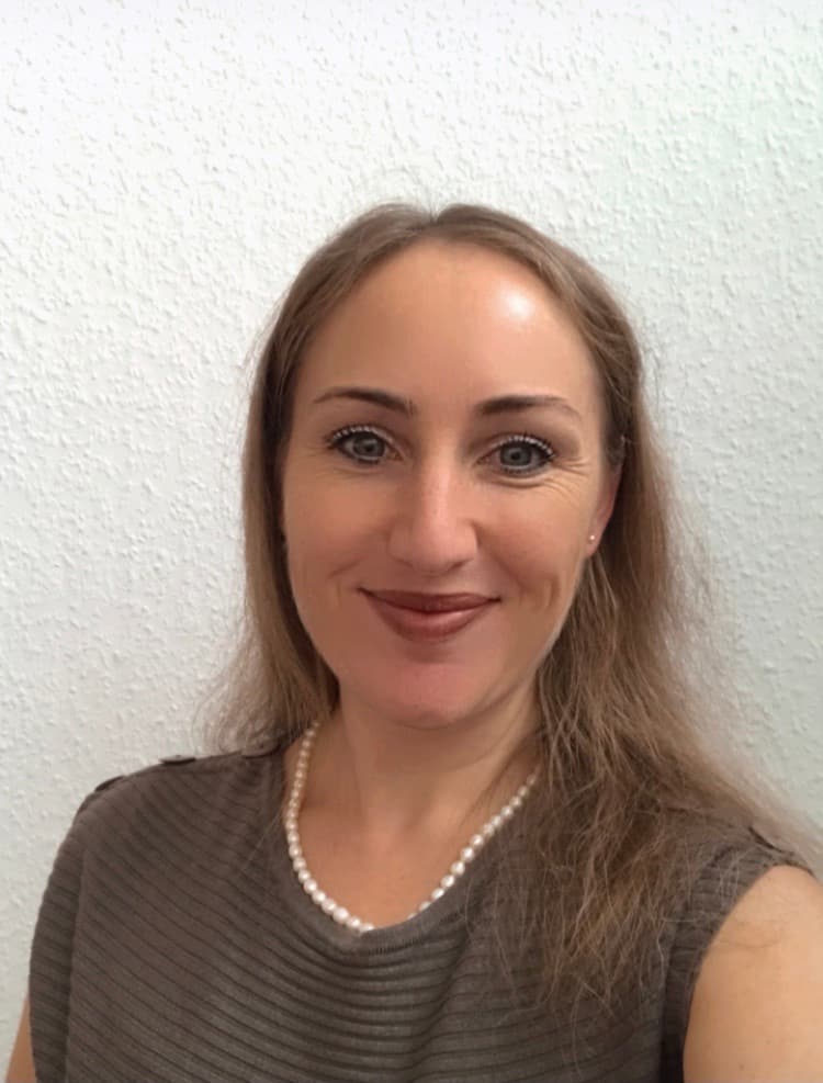 Portrait: Gisela B. Schmidt