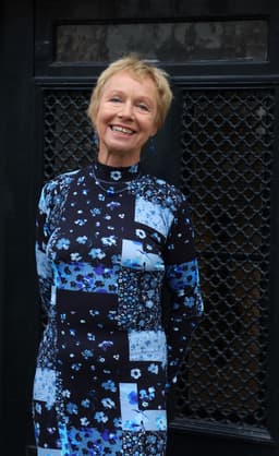 Portrait: Sarah Lark