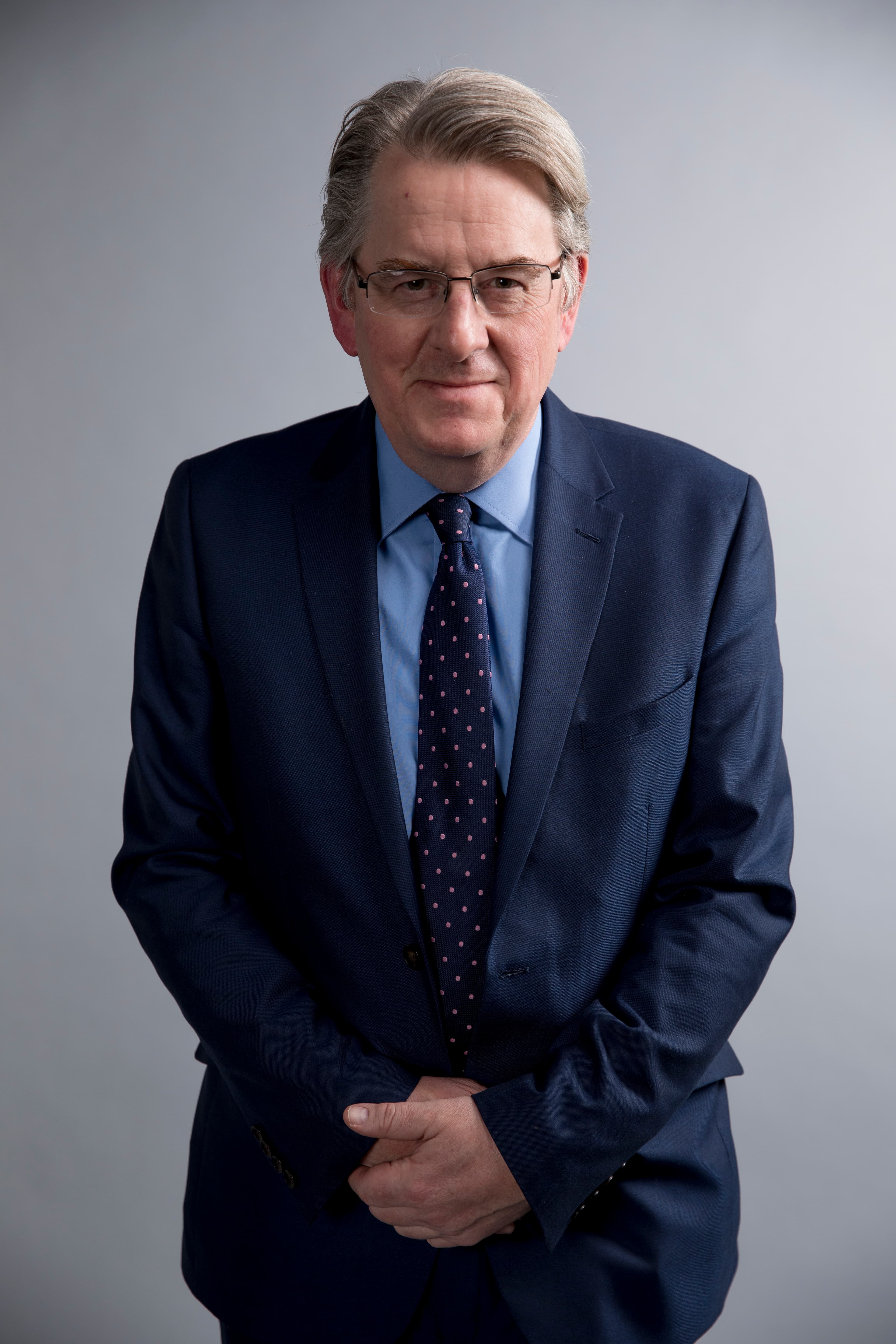 Portrait: Robert Hardman